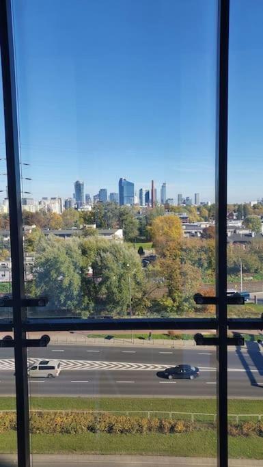 Апартаменты Uroczy Apartament Blisko Centrum Warszawy Варшава Экстерьер фото