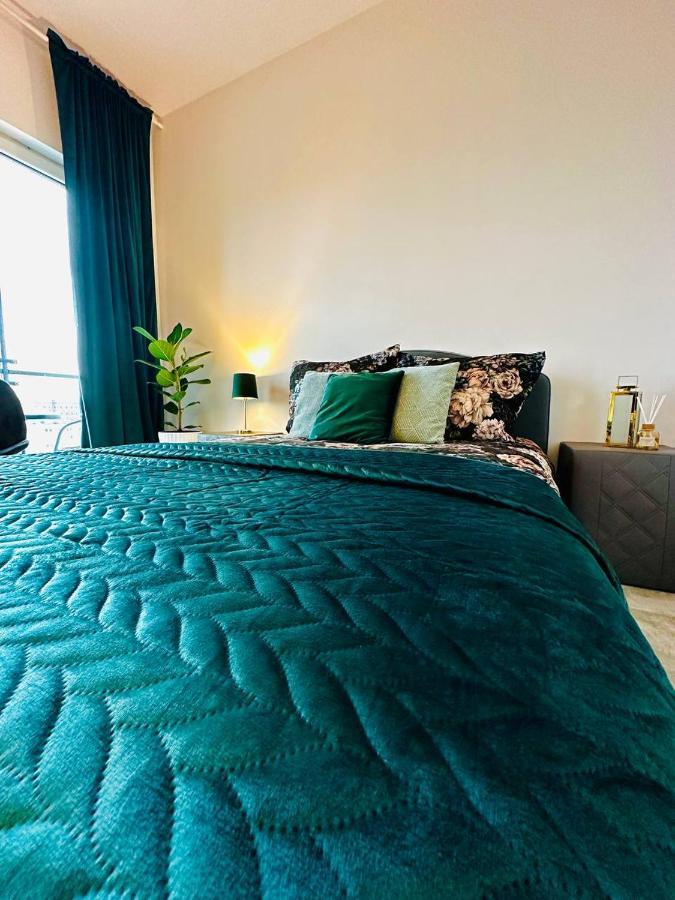 Апартаменты Uroczy Apartament Blisko Centrum Warszawy Варшава Экстерьер фото